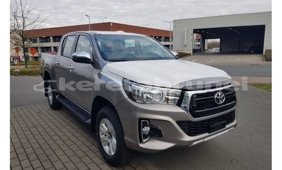 Buy Import Toyota Hilux Brown Car in Import - Dubai in Belait Buy Import Toyota Hilux Brown Car in Import - Dubai in Belait