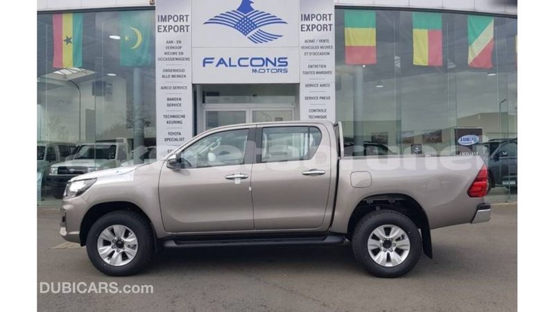 Big with watermark toyota hilux belait import dubai 3652