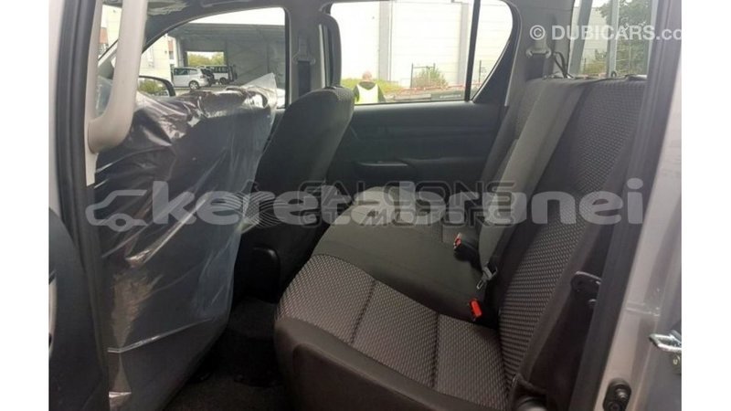 Big with watermark toyota hilux belait import dubai 3652