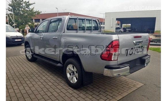Buy Import Toyota Hilux Brown Car in Import - Dubai in Belait Buy Import Toyota Hilux Brown Car in Import - Dubai in Belait