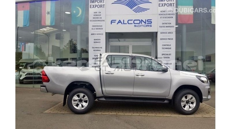 Big with watermark toyota hilux belait import dubai 3652