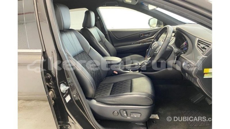 Big with watermark toyota harrier belait import dubai 3658