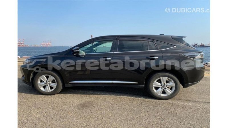 Big with watermark toyota harrier belait import dubai 3658