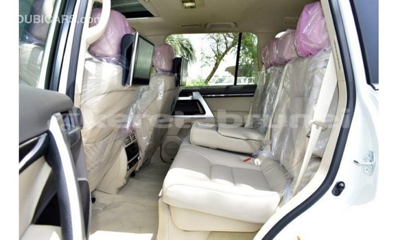 Buy Import Toyota Land Cruiser White Car in Import - Dubai in Belait Buy Import Toyota Land Cruiser White Car in Import - Dubai in Belait