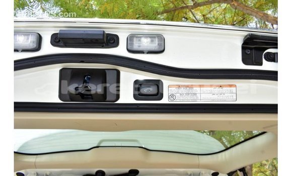 Buy Import Toyota Land Cruiser White Car in Import - Dubai in Belait Buy Import Toyota Land Cruiser White Car in Import - Dubai in Belait