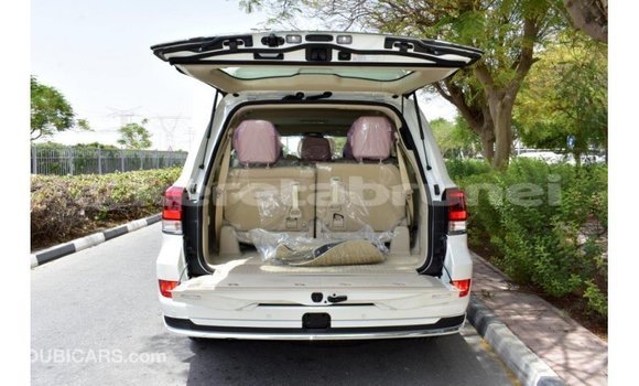 Buy Import Toyota Land Cruiser White Car in Import - Dubai in Belait Buy Import Toyota Land Cruiser White Car in Import - Dubai in Belait