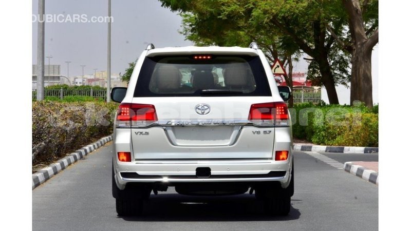 Big with watermark toyota land cruiser belait import dubai 3661