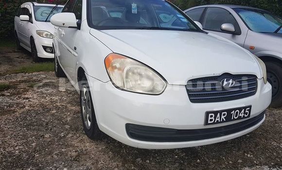 Buy Used Hyundai Accent White Car in Bandar Seri Begawan in Brunei-Muara