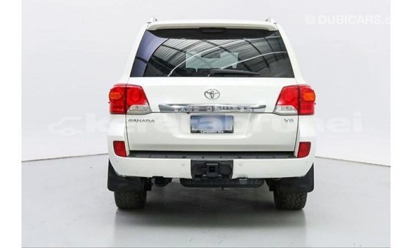 Buy Import Toyota Land Cruiser White Car in Import - Dubai in Belait Buy Import Toyota Land Cruiser White Car in Import - Dubai in Belait