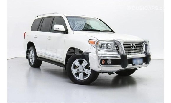 Buy Import Toyota Land Cruiser White Car in Import - Dubai in Belait Buy Import Toyota Land Cruiser White Car in Import - Dubai in Belait