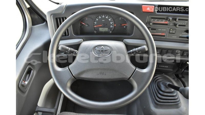 Big with watermark toyota coaster belait import dubai 3666