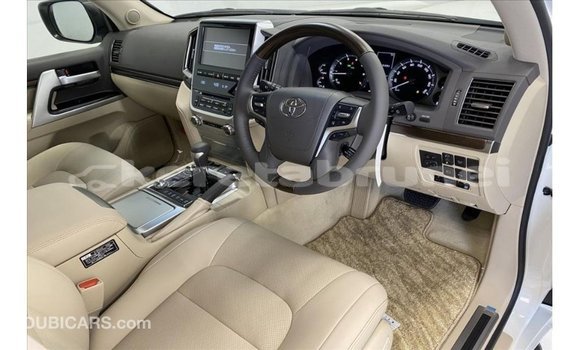 Buy Import Toyota Land Cruiser White Car in Import - Dubai in Belait Buy Import Toyota Land Cruiser White Car in Import - Dubai in Belait