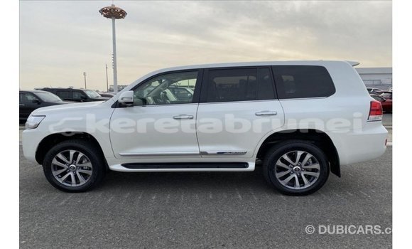 Buy Import Toyota Land Cruiser White Car in Import - Dubai in Belait Buy Import Toyota Land Cruiser White Car in Import - Dubai in Belait
