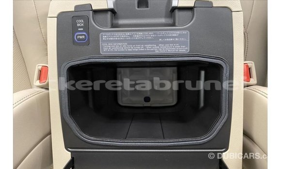 Buy Import Toyota Land Cruiser White Car in Import - Dubai in Belait Buy Import Toyota Land Cruiser White Car in Import - Dubai in Belait