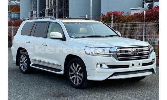 Buy Import Toyota Land Cruiser White Car in Import - Dubai in Belait Buy Import Toyota Land Cruiser White Car in Import - Dubai in Belait