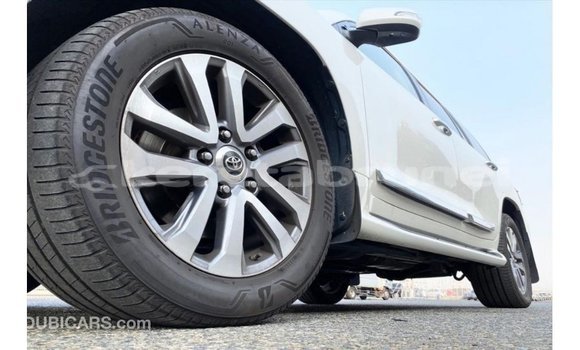 Buy Import Toyota Land Cruiser White Car in Import - Dubai in Belait Buy Import Toyota Land Cruiser White Car in Import - Dubai in Belait