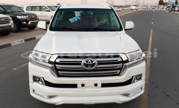Buy Import Toyota Land Cruiser White Car in Import - Dubai in Belait Buy Import Toyota Land Cruiser White Car in Import - Dubai in Belait