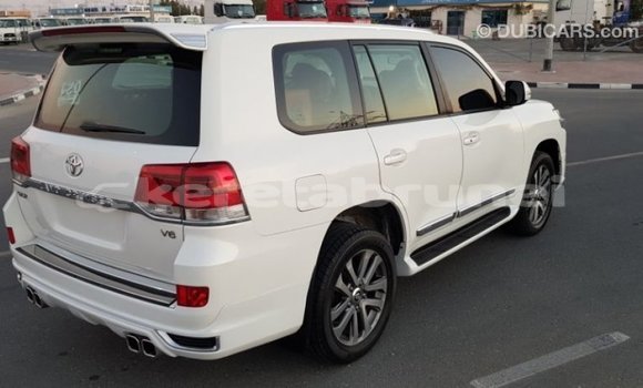 Buy Import Toyota Land Cruiser White Car in Import - Dubai in Belait Buy Import Toyota Land Cruiser White Car in Import - Dubai in Belait