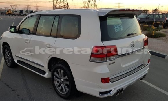 Buy Import Toyota Land Cruiser White Car in Import - Dubai in Belait Buy Import Toyota Land Cruiser White Car in Import - Dubai in Belait
