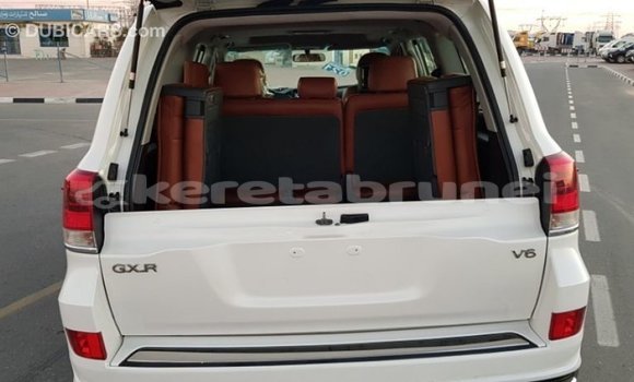Buy Import Toyota Land Cruiser White Car in Import - Dubai in Belait Buy Import Toyota Land Cruiser White Car in Import - Dubai in Belait