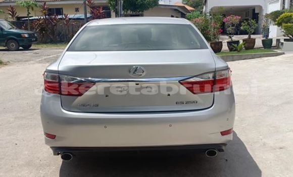 Buy Used Lexus ES Silver Car in Bandar Seri Begawan in Brunei-Muara Buy Used Lexus ES Silver Car in Bandar Seri Begawan in Brunei-Muara