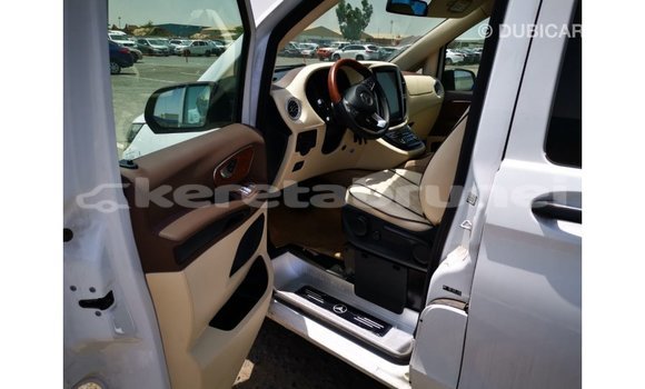 Buy Import Mercedes-Benz Vito White Car in Import - Dubai in Belait Buy Import Mercedes-Benz Vito White Car in Import - Dubai in Belait
