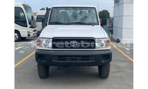 Buy Import Toyota Land Cruiser White Car in Import - Dubai in Belait Buy Import Toyota Land Cruiser White Car in Import - Dubai in Belait