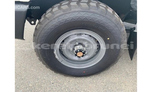 Buy Import Toyota Land Cruiser White Car in Import - Dubai in Belait Buy Import Toyota Land Cruiser White Car in Import - Dubai in Belait