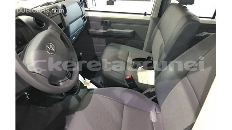Big with watermark toyota land cruiser belait import dubai 3695