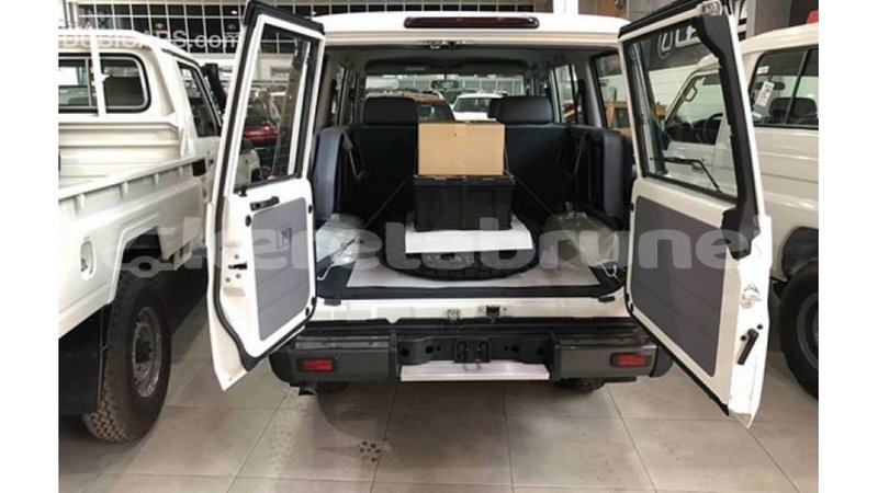 Big with watermark toyota land cruiser belait import dubai 3695