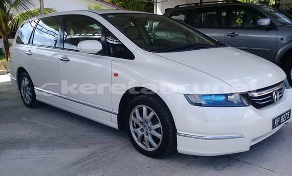 Buy Used Honda Odyssey White Car in Bandar Seri Begawan in Brunei-Muara