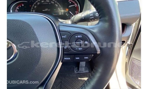 Buy Import Toyota HiAce White Truck in Import - Dubai in Belait Buy Import Toyota HiAce White Truck in Import - Dubai in Belait