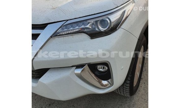 Buy Import Toyota Fortuner White Car in Import - Dubai in Belait Buy Import Toyota Fortuner White Car in Import - Dubai in Belait