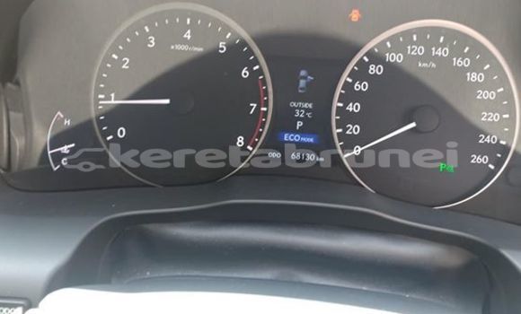 Buy Used Lexus ES Silver Car in Bandar Seri Begawan in Brunei-Muara Buy Used Lexus ES Silver Car in Bandar Seri Begawan in Brunei-Muara