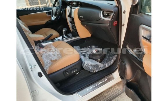 Buy Import Toyota Fortuner White Car in Import - Dubai in Belait Buy Import Toyota Fortuner White Car in Import - Dubai in Belait