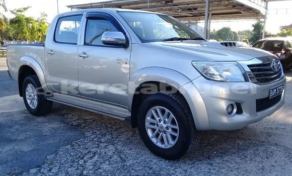 Buy Used Toyota Hilux Silver Car in Bandar Seri Begawan in Brunei-Muara Buy Used Toyota Hilux Silver Car in Bandar Seri Begawan in Brunei-Muara