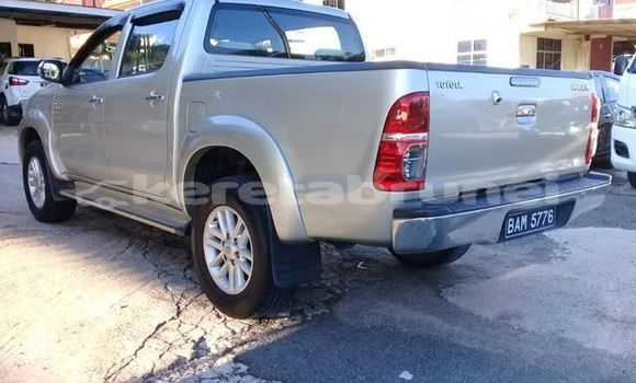 Buy Used Toyota Hilux Silver Car in Bandar Seri Begawan in Brunei-Muara Buy Used Toyota Hilux Silver Car in Bandar Seri Begawan in Brunei-Muara
