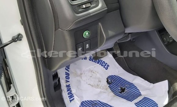 Buy Import Honda C White Bike in Import - Dubai in Belait Buy Import Honda C White Bike in Import - Dubai in Belait