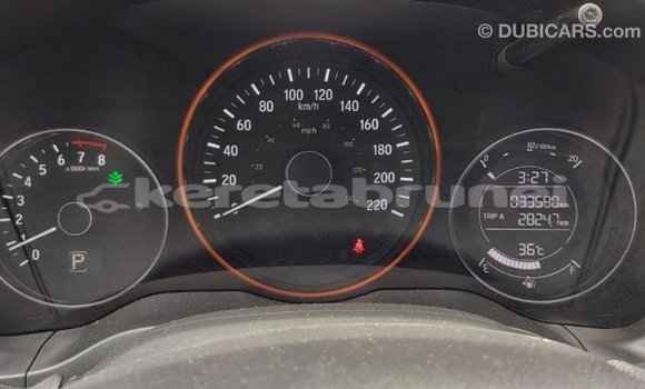 Buy Import Honda C White Bike in Import - Dubai in Belait Buy Import Honda C White Bike in Import - Dubai in Belait