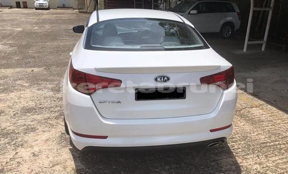 Buy Used Kia Optima White Car in Bandar Seri Begawan in Brunei-Muara Buy Used Kia Optima White Car in Bandar Seri Begawan in Brunei-Muara