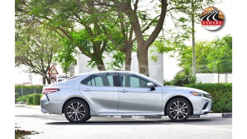 Big with watermark toyota camry belait import dubai 3717