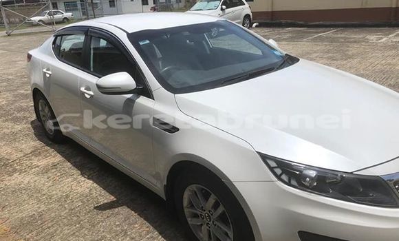 Buy Used Kia Optima White Car in Bandar Seri Begawan in Brunei-Muara Buy Used Kia Optima White Car in Bandar Seri Begawan in Brunei-Muara