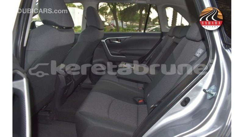 Big with watermark toyota hiace belait import dubai 3718