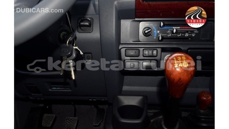 Big with watermark toyota land cruiser belait import dubai 3719