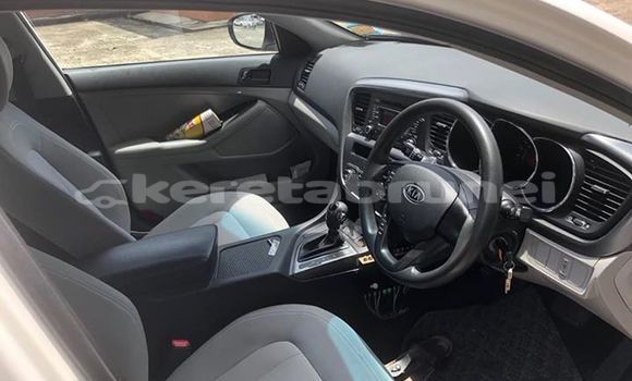 Buy Used Kia Optima White Car in Bandar Seri Begawan in Brunei-Muara Buy Used Kia Optima White Car in Bandar Seri Begawan in Brunei-Muara