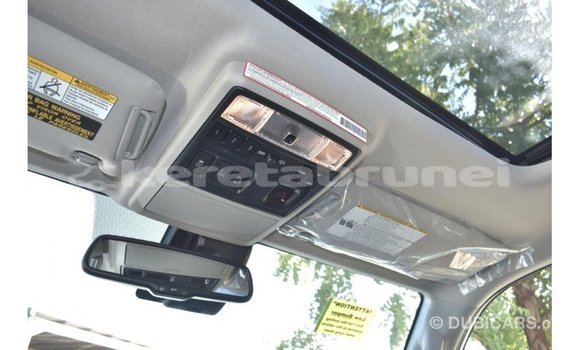 Buy Import Toyota HiAce White Truck in Import - Dubai in Belait Buy Import Toyota HiAce White Truck in Import - Dubai in Belait