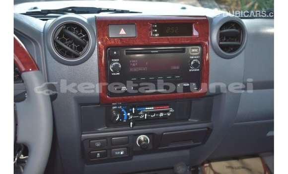 Buy Import Toyota Land Cruiser Beige Car in Import - Dubai in Belait Buy Import Toyota Land Cruiser Beige Car in Import - Dubai in Belait