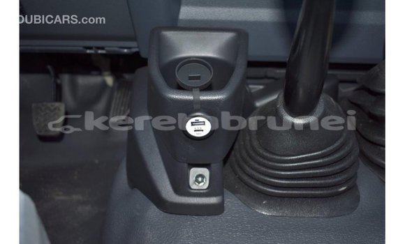 Buy Import Toyota Land Cruiser Beige Car in Import - Dubai in Belait Buy Import Toyota Land Cruiser Beige Car in Import - Dubai in Belait
