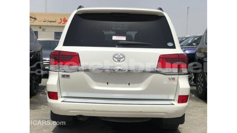 Big with watermark toyota land cruiser belait import dubai 3723