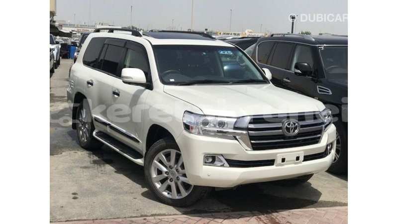 Big with watermark toyota land cruiser belait import dubai 3723